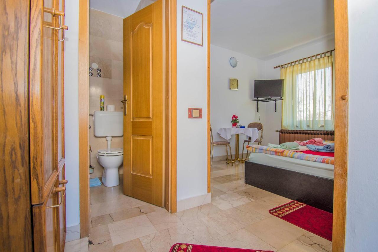 Apartments Grand & Plav In Krk Krk Town Kültér fotó