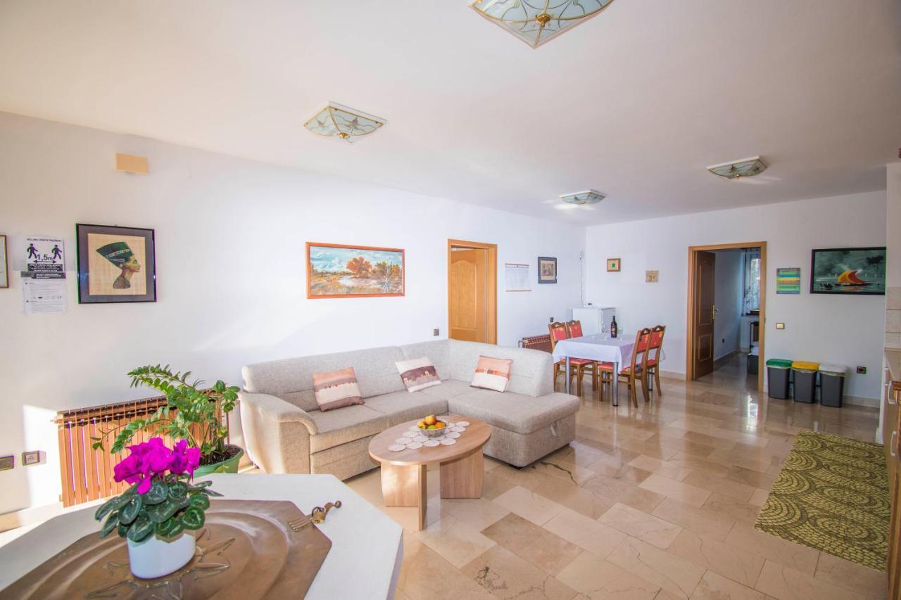 Apartments Grand & Plav In Krk Krk Town Kültér fotó