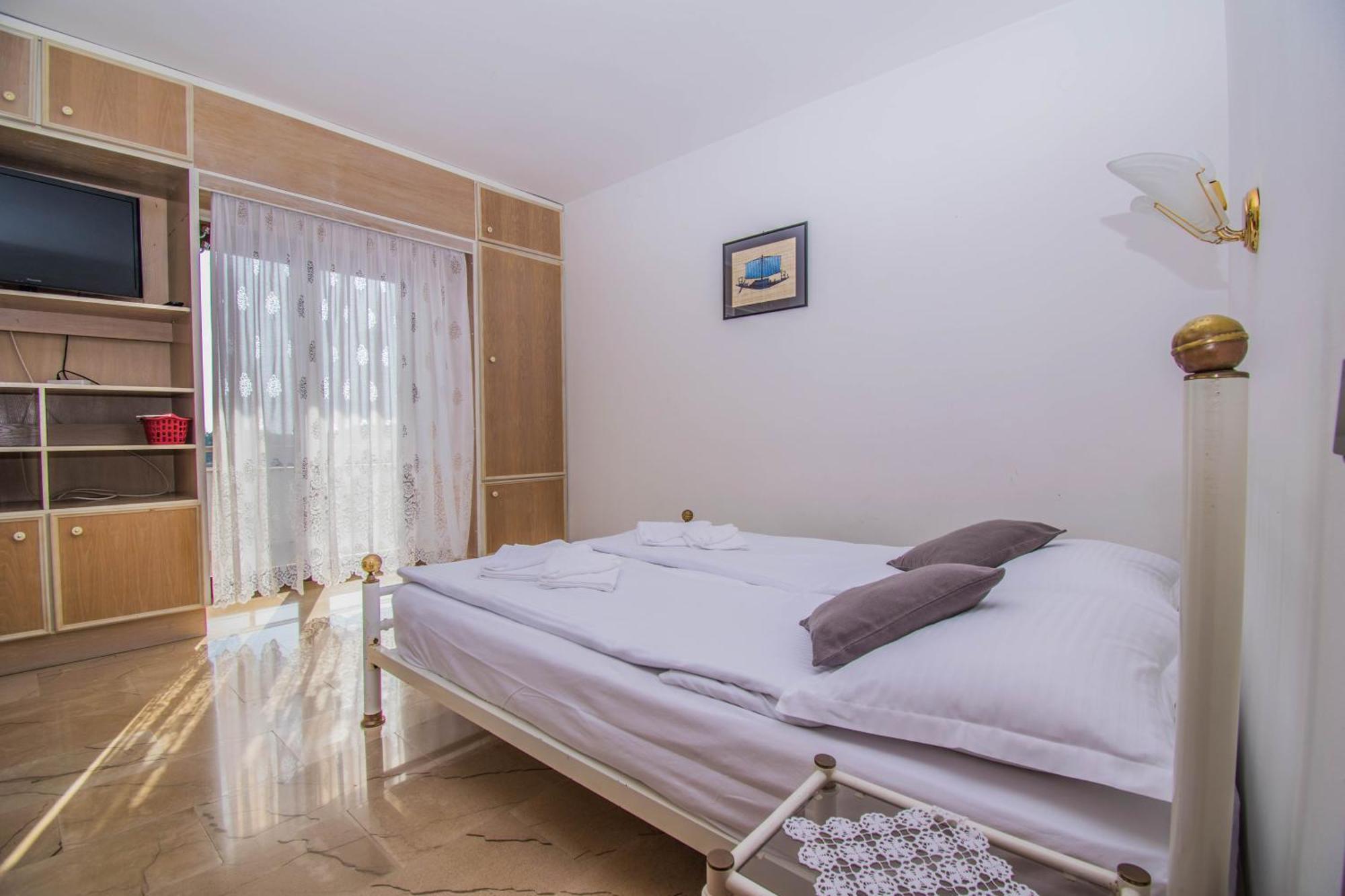 Apartments Grand & Plav In Krk Krk Town Kültér fotó