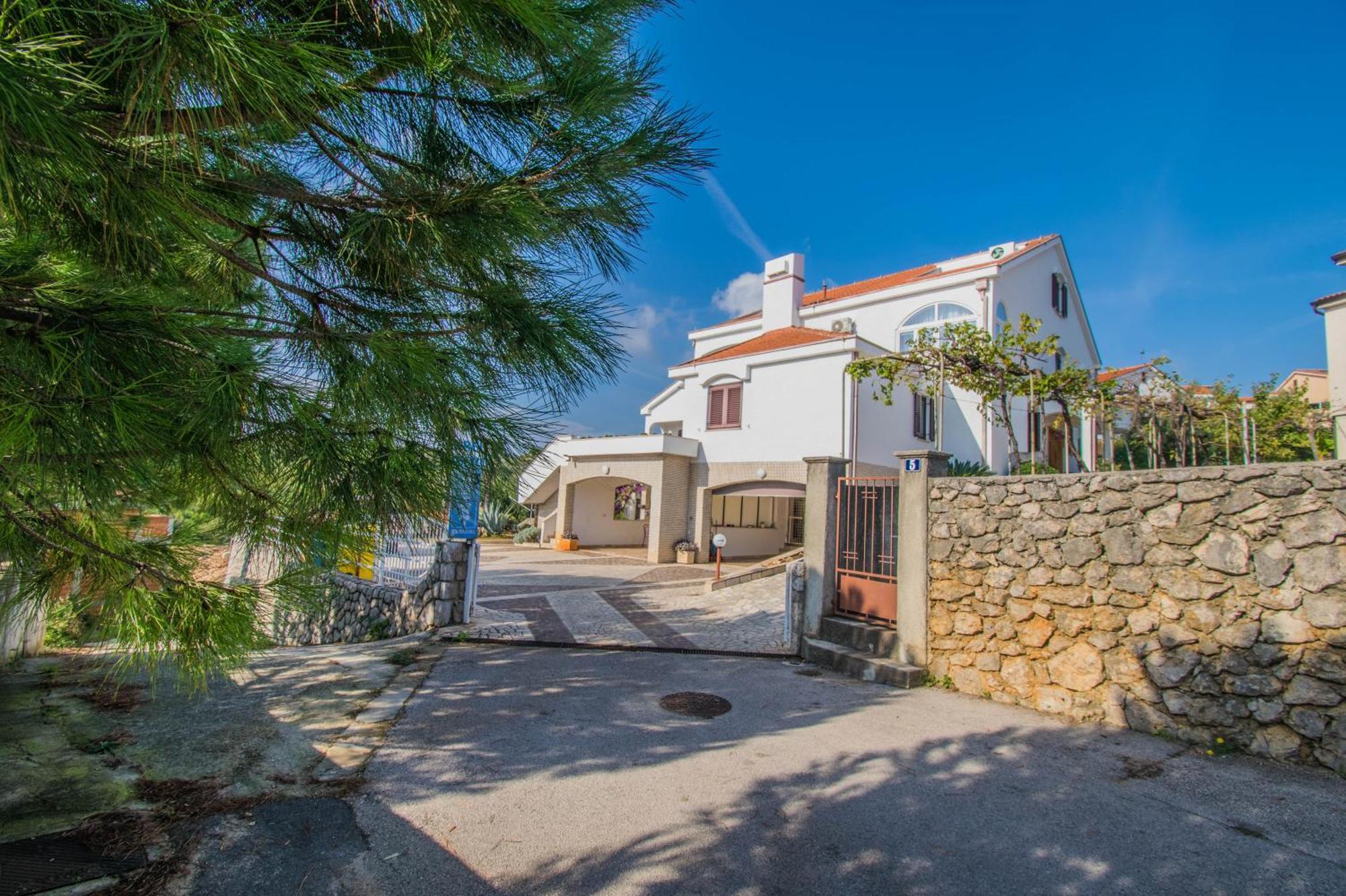 Apartments Grand & Plav In Krk Krk Town Kültér fotó