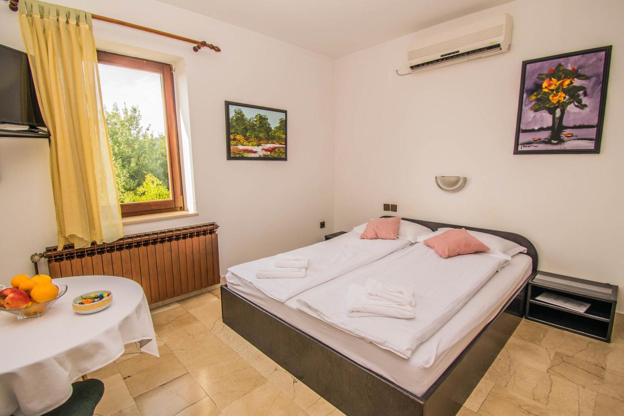 Apartments Grand & Plav In Krk Krk Town Kültér fotó